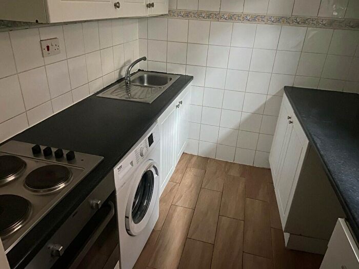 2 Bedroom Flat To Rent In Holloway Road, London, N19