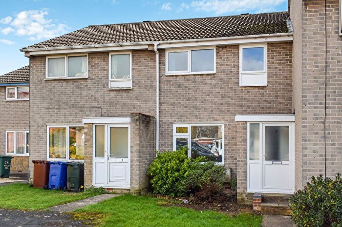 3 Bedroom Terraced House To Rent In Poplar Close, Kidlington, OX5