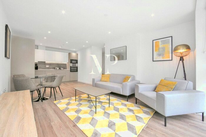 1 Bedroom Flat To Rent In Skylark Point, Newnton Close, Greater London, N4