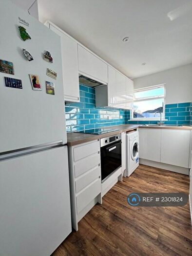 2 Bedroom Flat To Rent In Hampton Park, Bristol, BS6