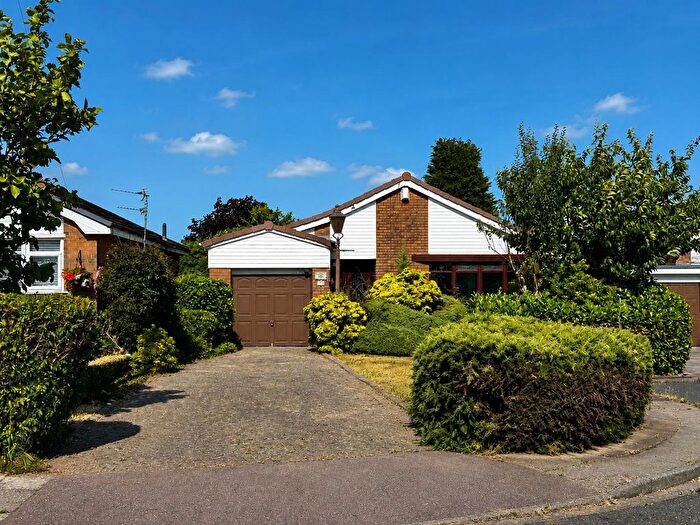 3 Bedroom Detached Bungalow To Rent In Warton Close, Bury, BL8