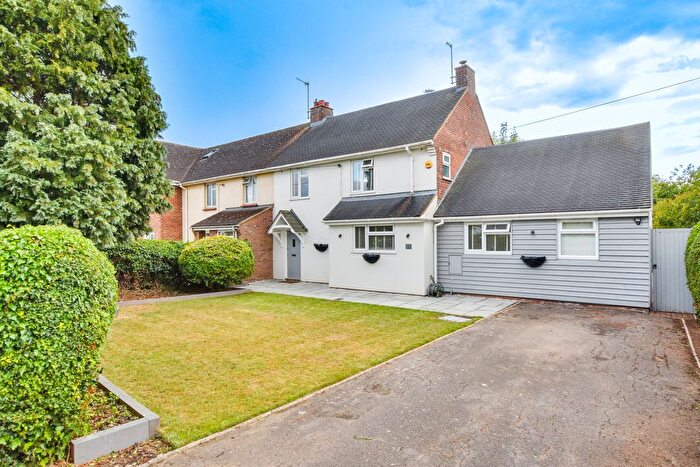 4 Bedroom Semi-Detached House To Rent In Ravens Crescent, Felsted, CM6