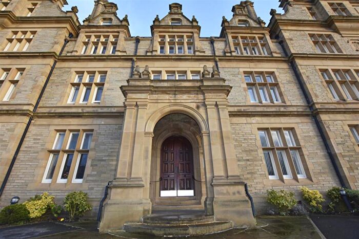 1 Bedroom Apartment To Rent In Bramwell Way, Halifax, HX1