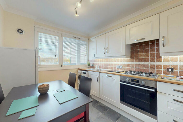3 Bedroom Terraced House To Rent In Caithness House, Twyford Street, London, N1