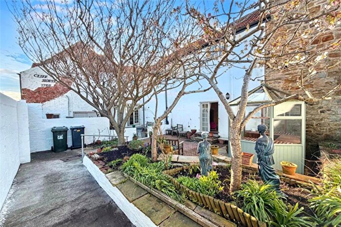 2 Bedroom Semi Detached House For Sale In Bank Top, Cullercoats, NE30