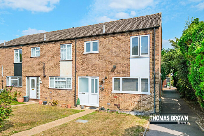 3 Bedroom End Of Terrace House For Sale In Larkspur Close, Orpington, BR6