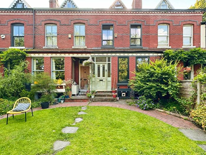 4 Bedroom Terraced House To Rent In Montrose Crescent, Motherwell Avenue, M19