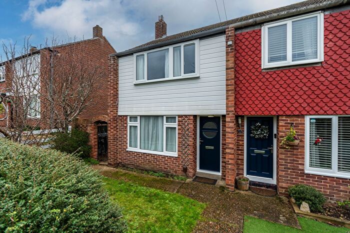 3 Bedroom End Terrace House For Sale In Monks Road, Netley Abbey, SO31