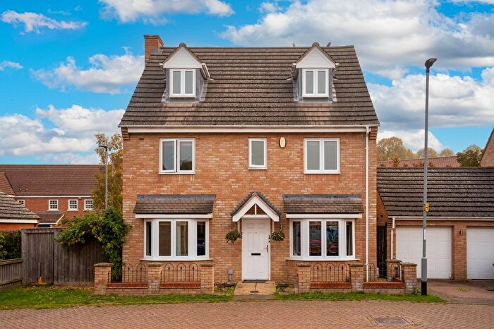 5 Bedroom Detached House For Sale In Collingwood Drive, Longstanton, CB24