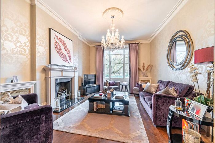 3 Bedroom Maisonette For Sale In Holland Park, Holland Park, London, W11