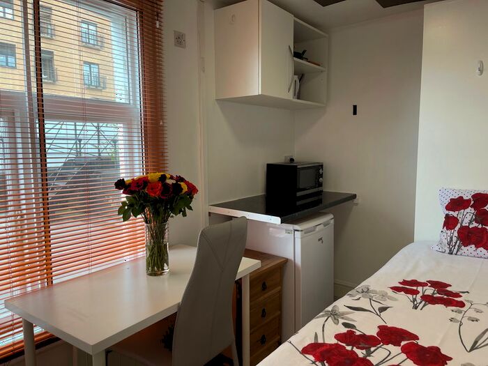 Studio To Rent In Cromwell Road, London, SW7