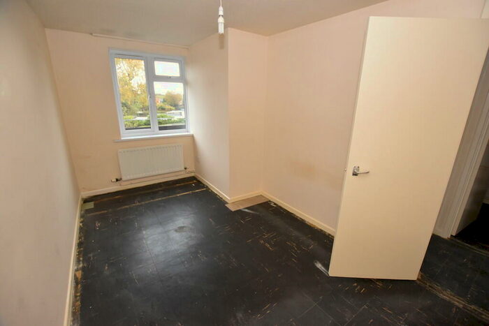 1 Bedroom Flat For Sale In Lancaster Close, Ramsgate, CT12