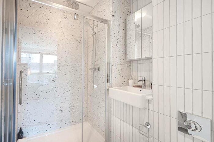 1 Bedroom Flat To Rent In Uncle Wembley, Wembley, HA9