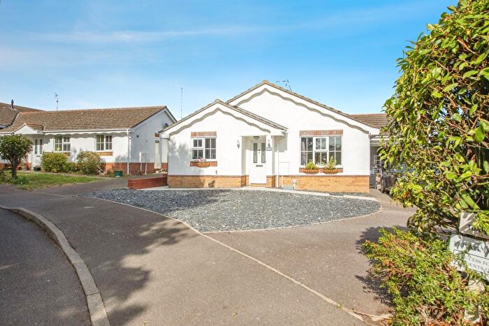3 Bedroom Detached Bungalow For Sale In Chaffinch Drive, Harwich, CO12