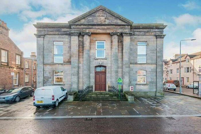 2 Bedroom Flat To Rent In Huntly Street, Inverness, IV3