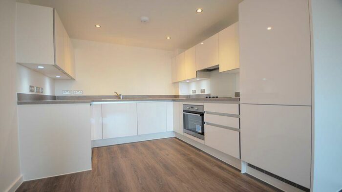 1 Bedroom Apartment To Rent In Kidwells Close, SL6