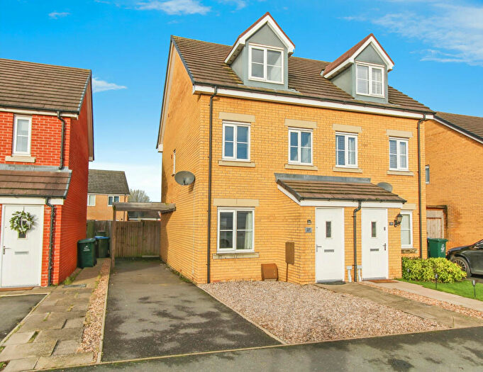 3 Bedroom Semi-Detached House For Sale In David Wood Drive, Coventry, CV2