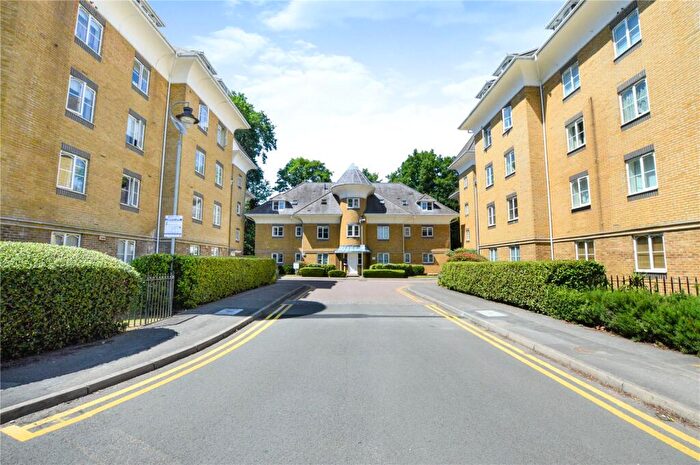 1 Bedroom Apartment To Rent In Century Court, Woking, Surrey, GU21