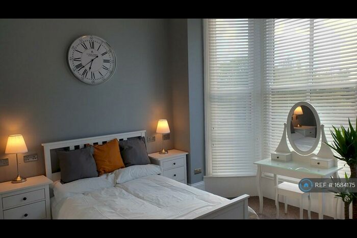 1 Bedroom Flat To Rent In Princes Avenue, Hull, HU5