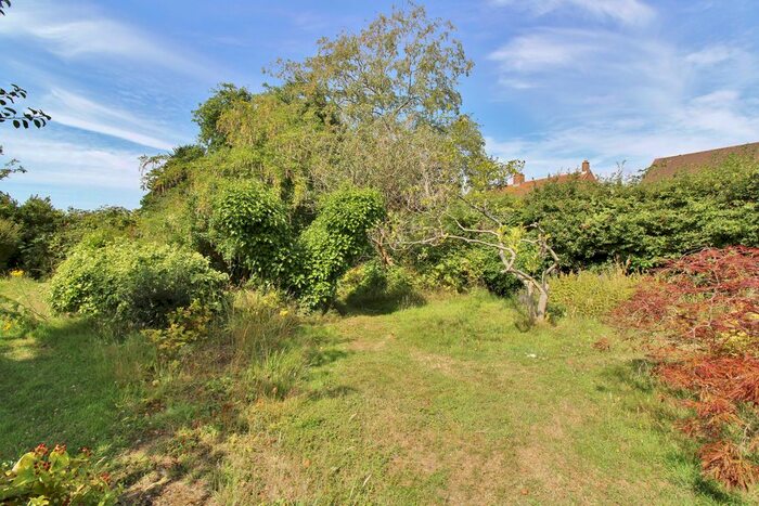 2 Bedroom Detached Bungalow For Sale In Fareham Park Road, Fareham, PO15