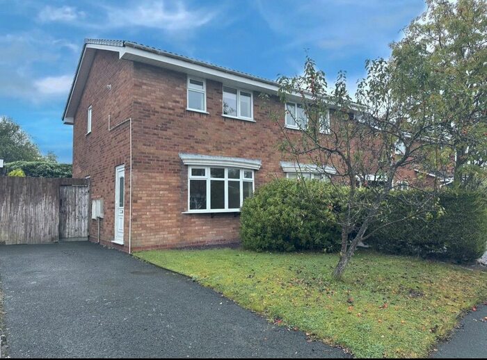 2 Bedroom Semi-Detached House To Rent In Peveril Bank, Dawley Bank, Telford, Shropshire, TF4