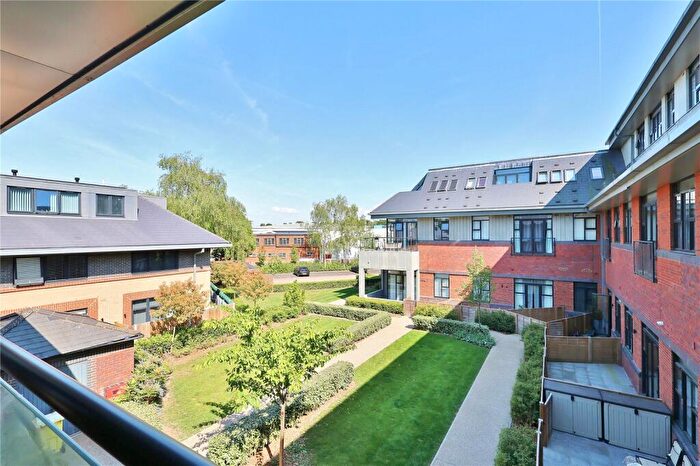 1 Bedroom Apartment For Sale In Albert Drive, Sheerwater, Woking, Surrey, GU21