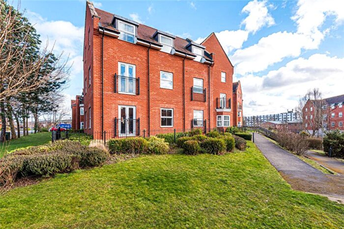 2 Bedroom Apartment For Sale In Wilmott House, Ashville Way, Wokingham, Berkshire, RG41