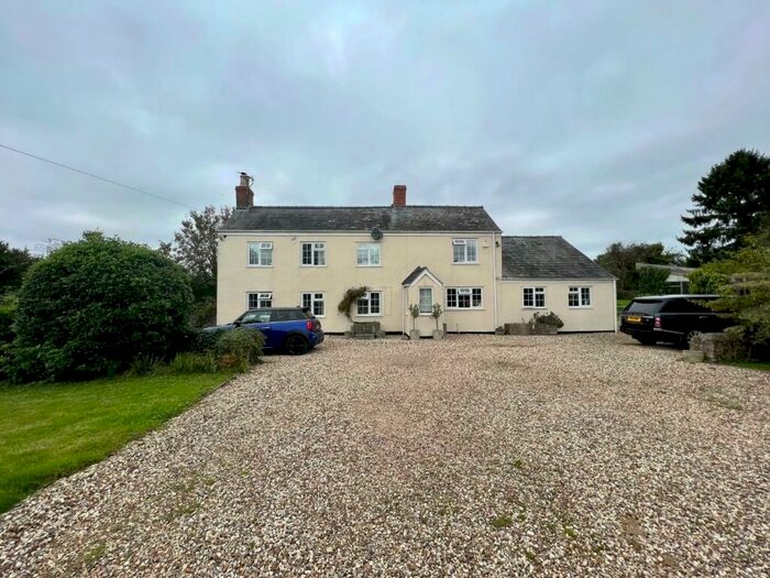 4 Bedroom House To Rent In Breadstone, Berkeley, GL13