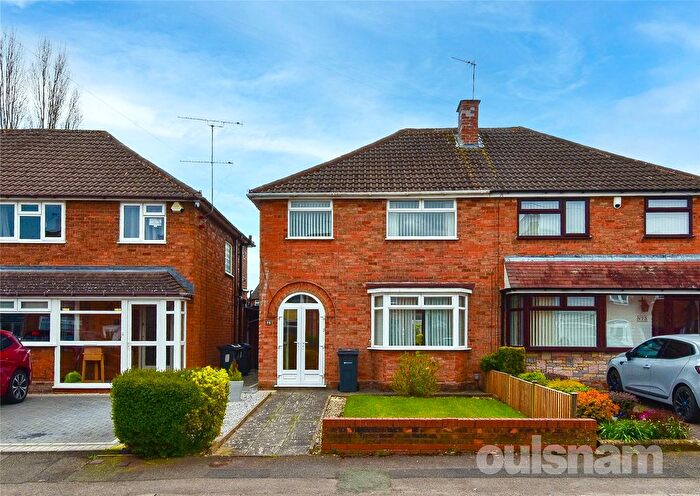 3 Bedroom Semi Detached House For Sale In Arundel Road, Highters Heath, Birmingham, West Midlands, B14