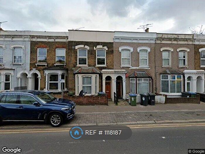 2 Bedroom Flat To Rent In High Road Leytonstone, Leytonstone, E11