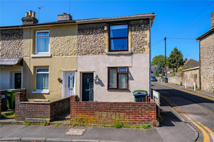 3 Bedroom End Of Terrace House For Sale In Bower Lane, Maidstone, ME16