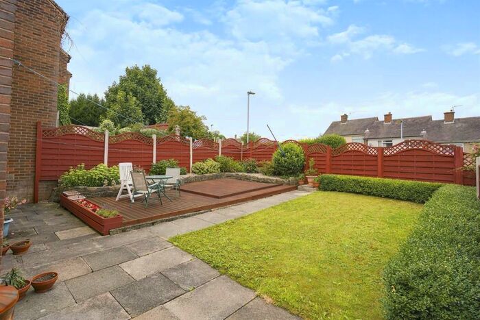 3 Bedroom End Of Terrace House For Sale In Brocklesby Drive, Allerton, Bradford, BD15