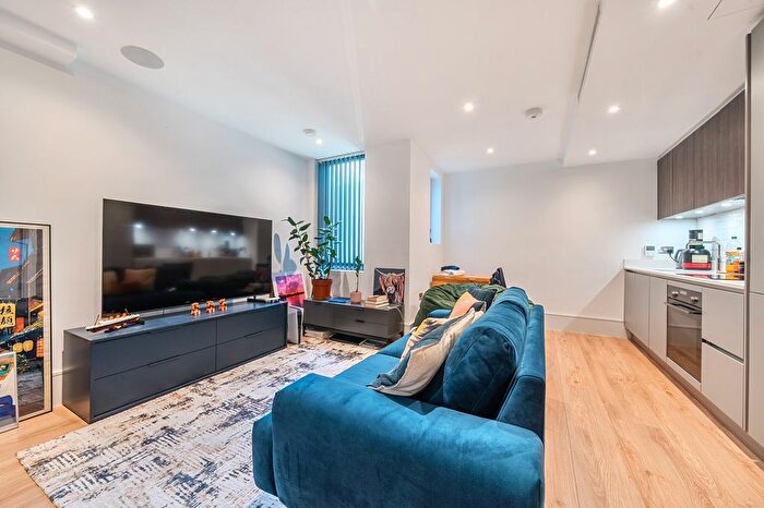 1 Bedroom Flat For Sale In Athenaeum Road, Whetstone, N20