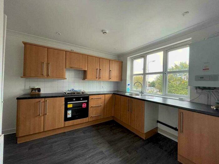 2 Bedroom Flat To Rent In Station Road, Ellesmere Port, CH65