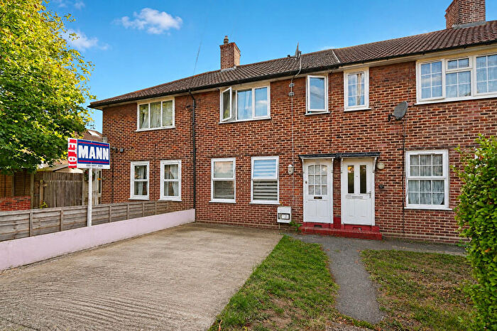3 Bedroom House For Sale In Wingrove Road, London, SE6