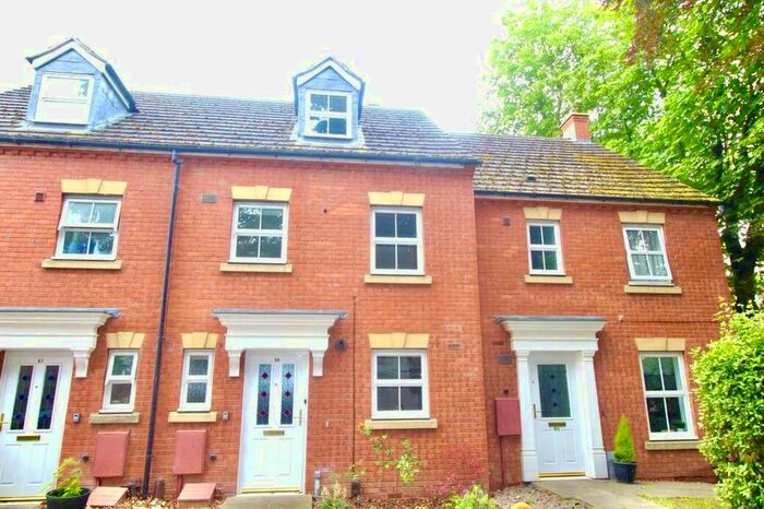 3 Bedroom Terraced House To Rent In King Edward Road, Nuneaton, Warwickshire, CV11