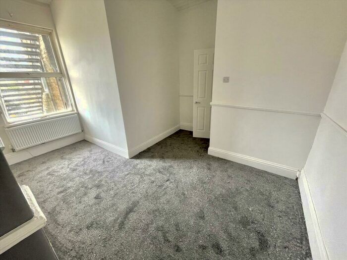 1 Bedroom Flat To Rent In Heysham Road, Lancaster, Morecambe, LA3