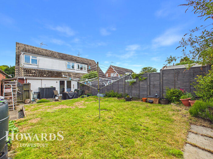 3 Bedroom Semi-Detached House For Sale In Glebe Road East, Kessingland, NR33