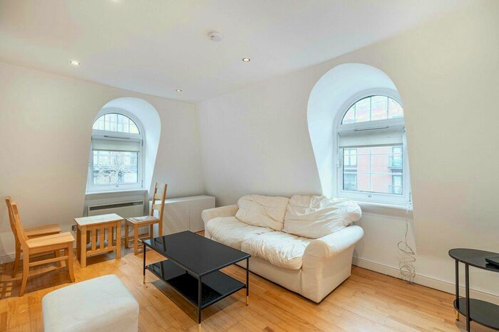 3 Bedroom Flat To Rent In Ebury Bridge Road, Pimlico, SW1W