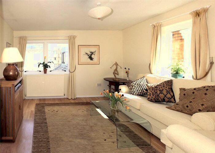 2 Bedroom Apartment To Rent In Faulkner Street, OX1