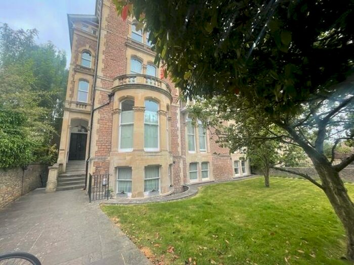 2 Bedroom Apartment To Rent In Percival Road, Bristol, BS8