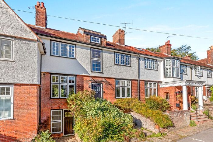 5 Bedroom Terraced House For Sale In The Avenue, Amersham, Buckinghamshire, HP7