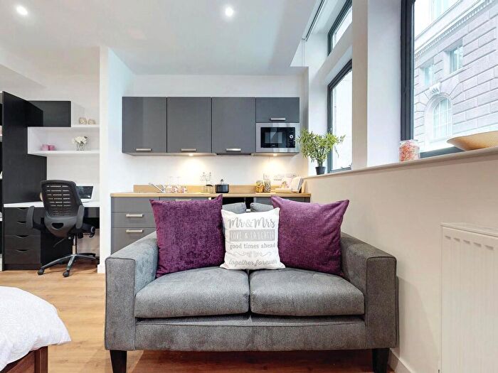 Apartment To Rent In Apt, Gravity Residence #, L2