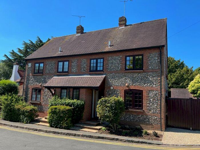 2 Bedroom Semi-Detached House To Rent In Central Marlow, SL7