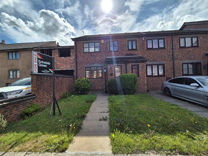 3 Bedroom Detached House For Sale In Marsh House Lane, Warrington, Cheshire, WA1