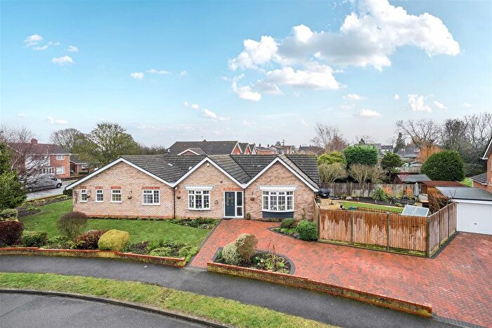 4 Bedroom Detached Bungalow For Sale In Aspen Avenue, Bedford, MK41