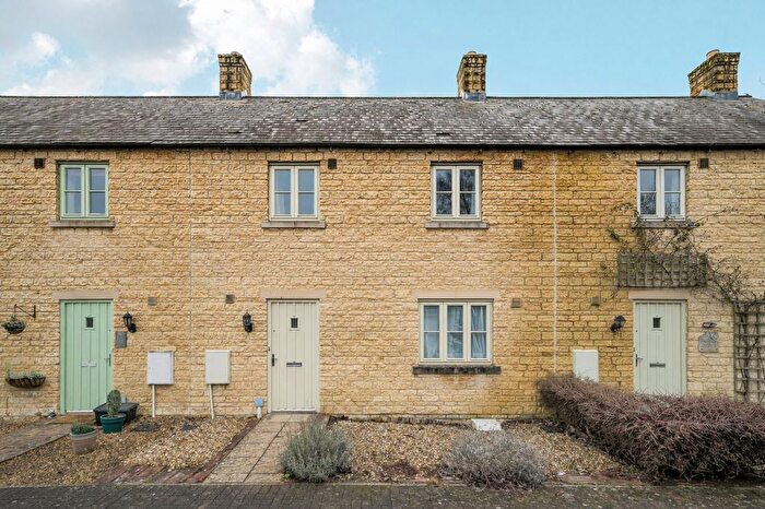 3 Bedroom Terraced House To Rent In Hidcote Close, Bourton-On-The-Water, GL54