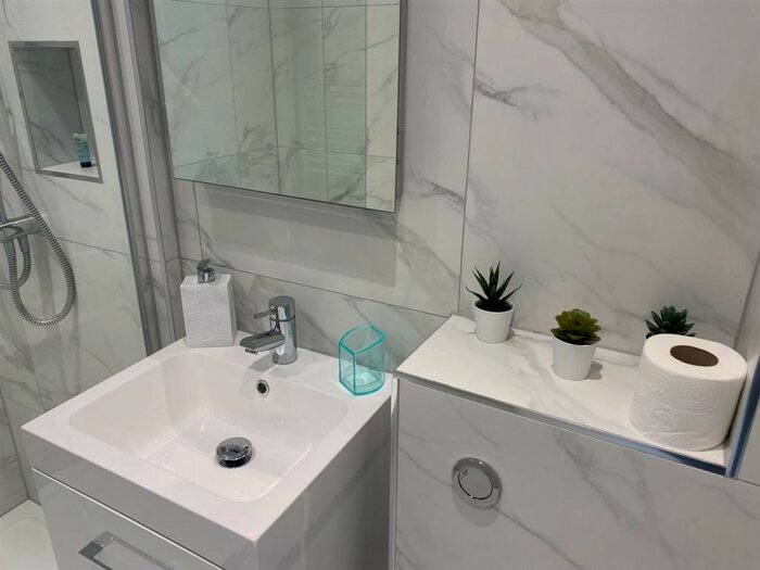 1 Bedroom Flat To Rent In Lorne Park Road, Bournemouth, BH1