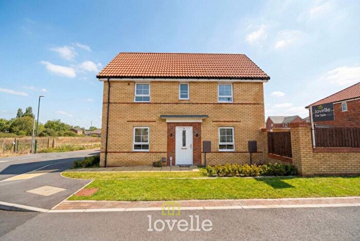 3 Bedroom Semi-Detached House For Sale In Binbrook Drive, New Waltham, DN36