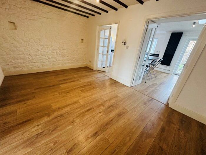 2 Bedroom Cottage To Rent In Post Office Terrace, Ponthir, NP18